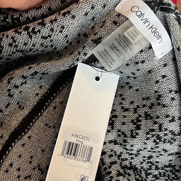 ⚫️  CALVIN KLEIN Ombré Metallic Jacquard Poncho One Size - Picture 8 of 12